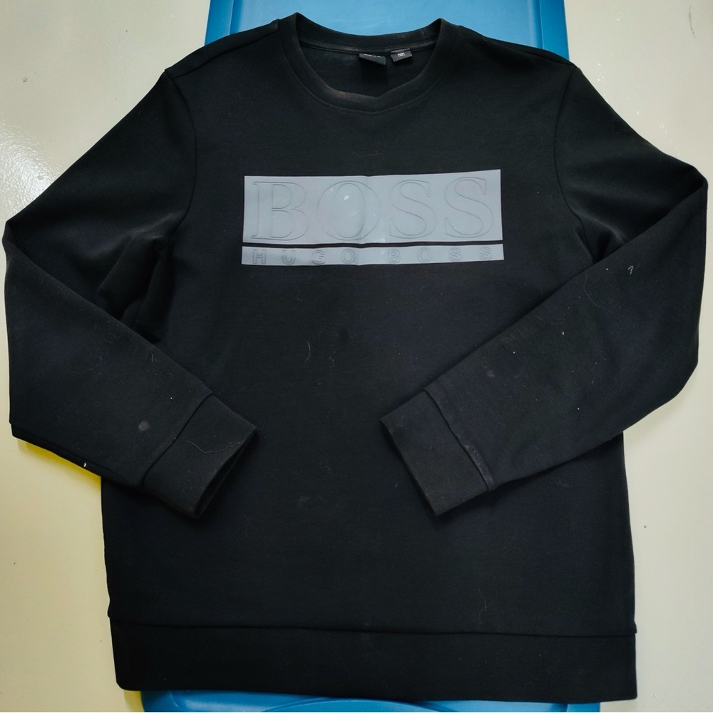 Hugo Boss Iconic Activewear Crewneck All-Season Sweatshirt. Medium.